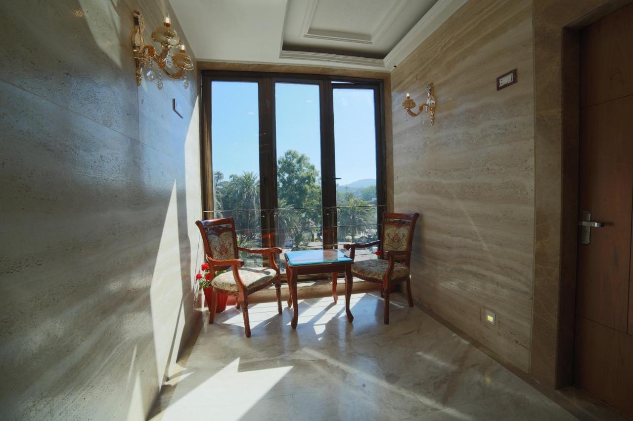 Hotel Sheratone Mount Âbû Extérieur photo