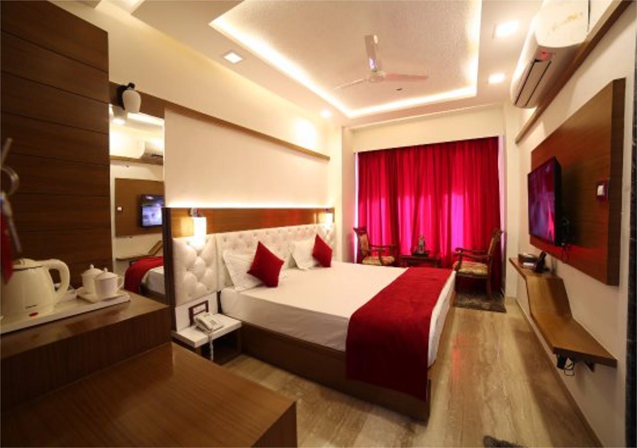 Hotel Sheratone Mount Âbû Extérieur photo