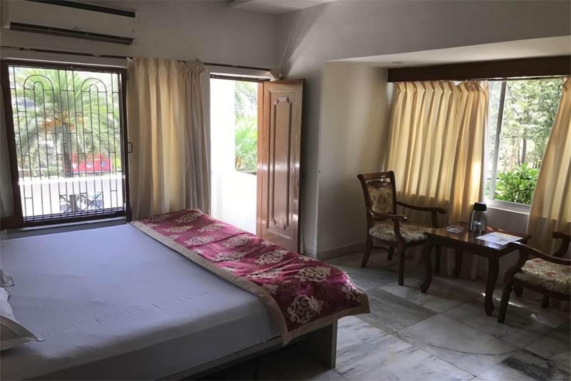 Hotel Sheratone Mount Âbû Extérieur photo